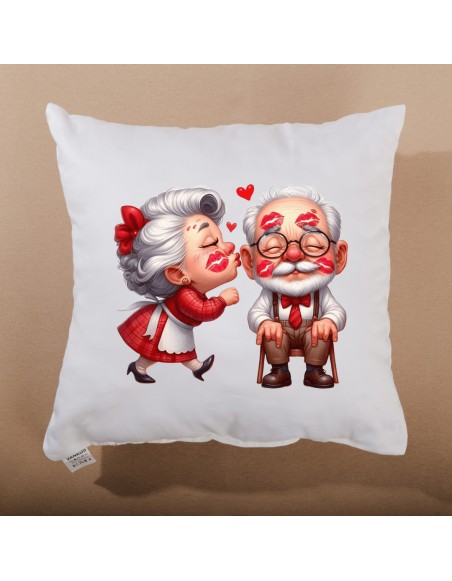 бавовняна_подушка_з_принтом_історії_кохання_декор_для_спальні