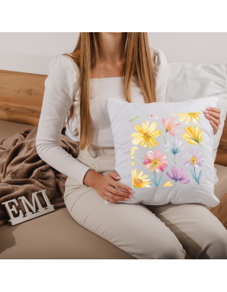 Подушка_з_ніжним_весняним_луговим_принтом_і_пастельними_квітами_бавовна_EMI