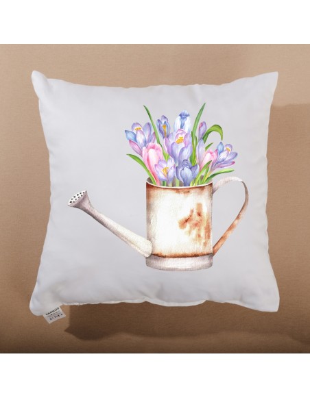 Інтер'єрна_подушка_ Primavera_з_принтом_крокусів_у_старій_садовій_лейці