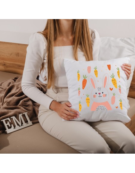 Дитяча декоративна подушка Carrots 40х40 см з принтом зайчика