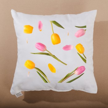 Velery_Декоративна_подушка_мотив_тюльпанів_EMI