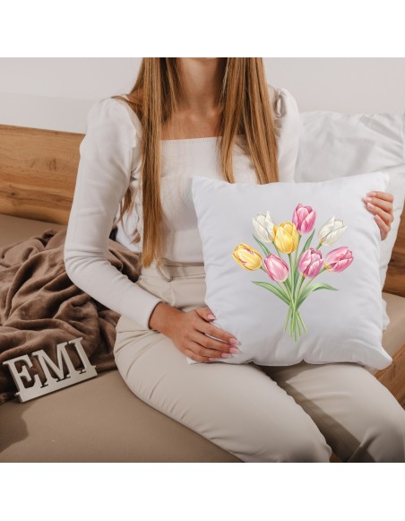 Стильна_подушка_EMI_Spring_з_елегантним_принтом