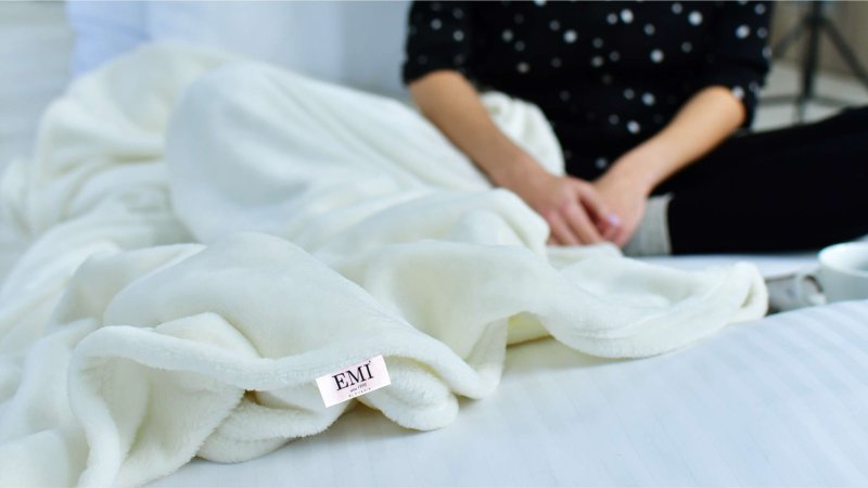 Плед_кремовий_150x200cm_EMI