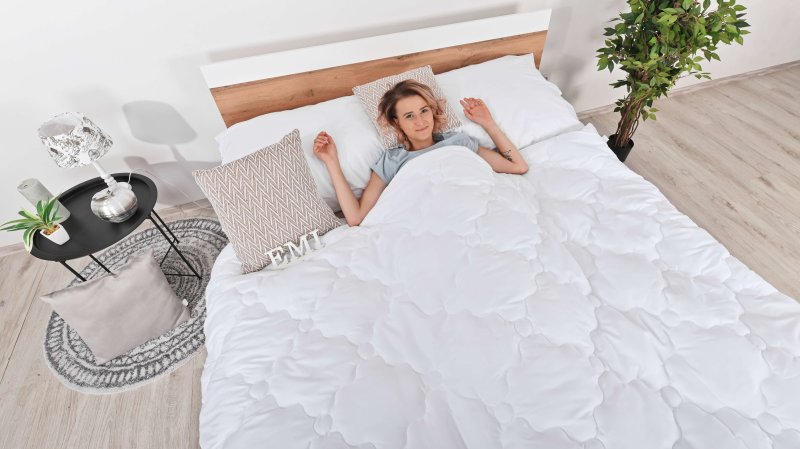 Двоспальна_ковдра_200x200_200g/m²_EMI