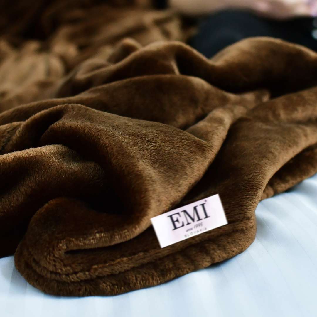 Плед_коричневий_150x200cm_EMI