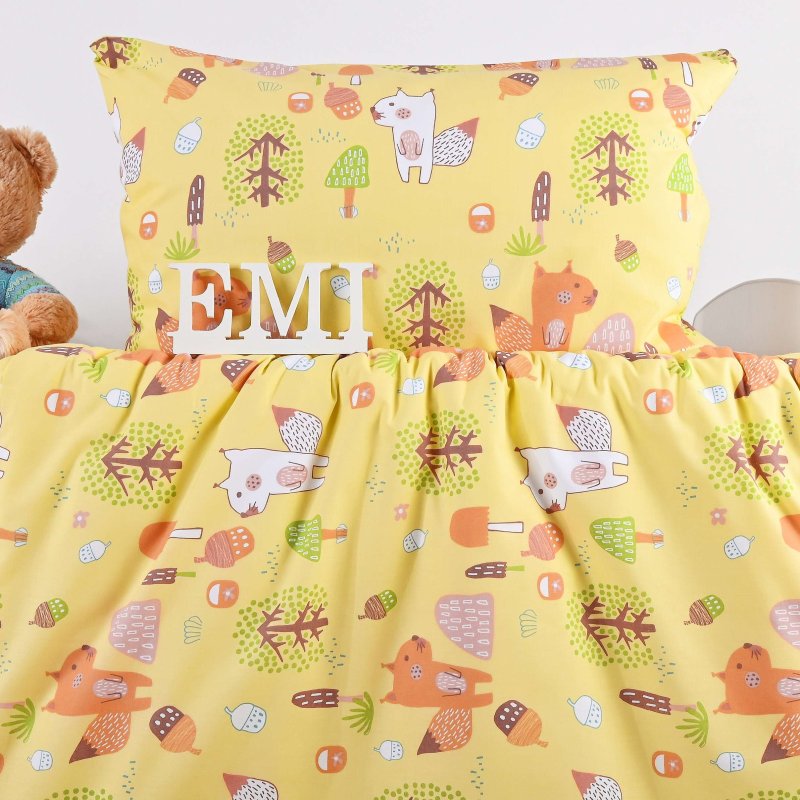 Дитяча_постільна_білизна_Білочки_жовта_EMI