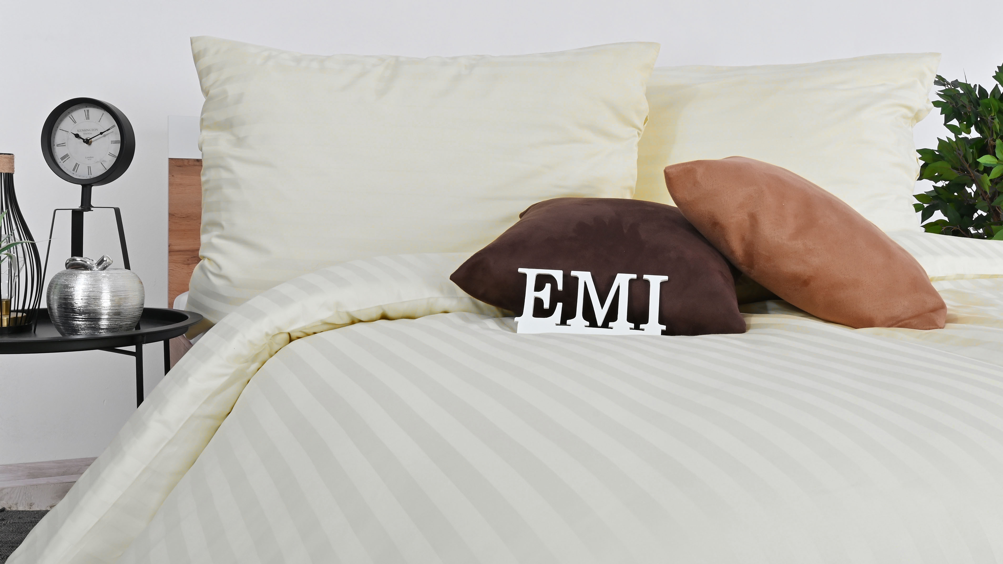 Постільна_білизна_з_дамаску_кремова_EMI