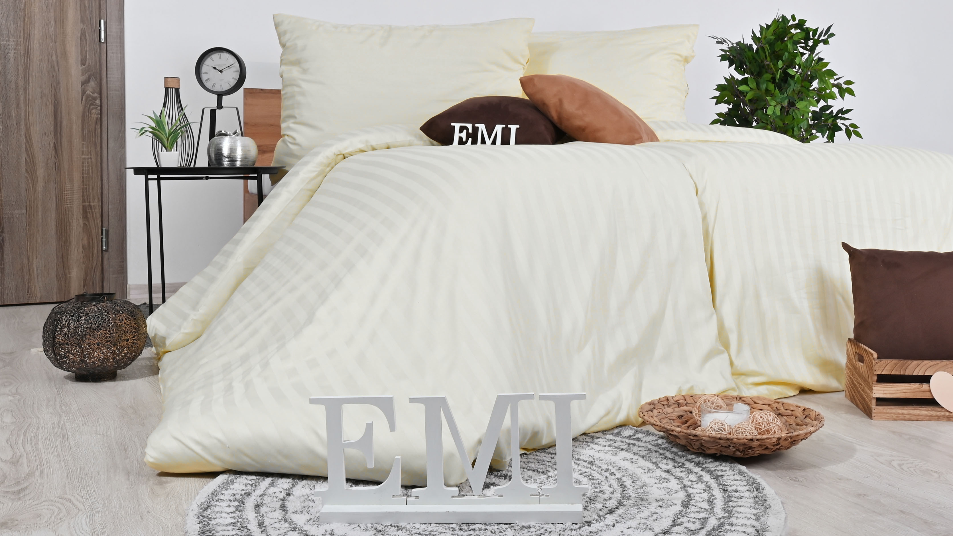 Постільна_білизна_з_дамаску_кремова_EMI