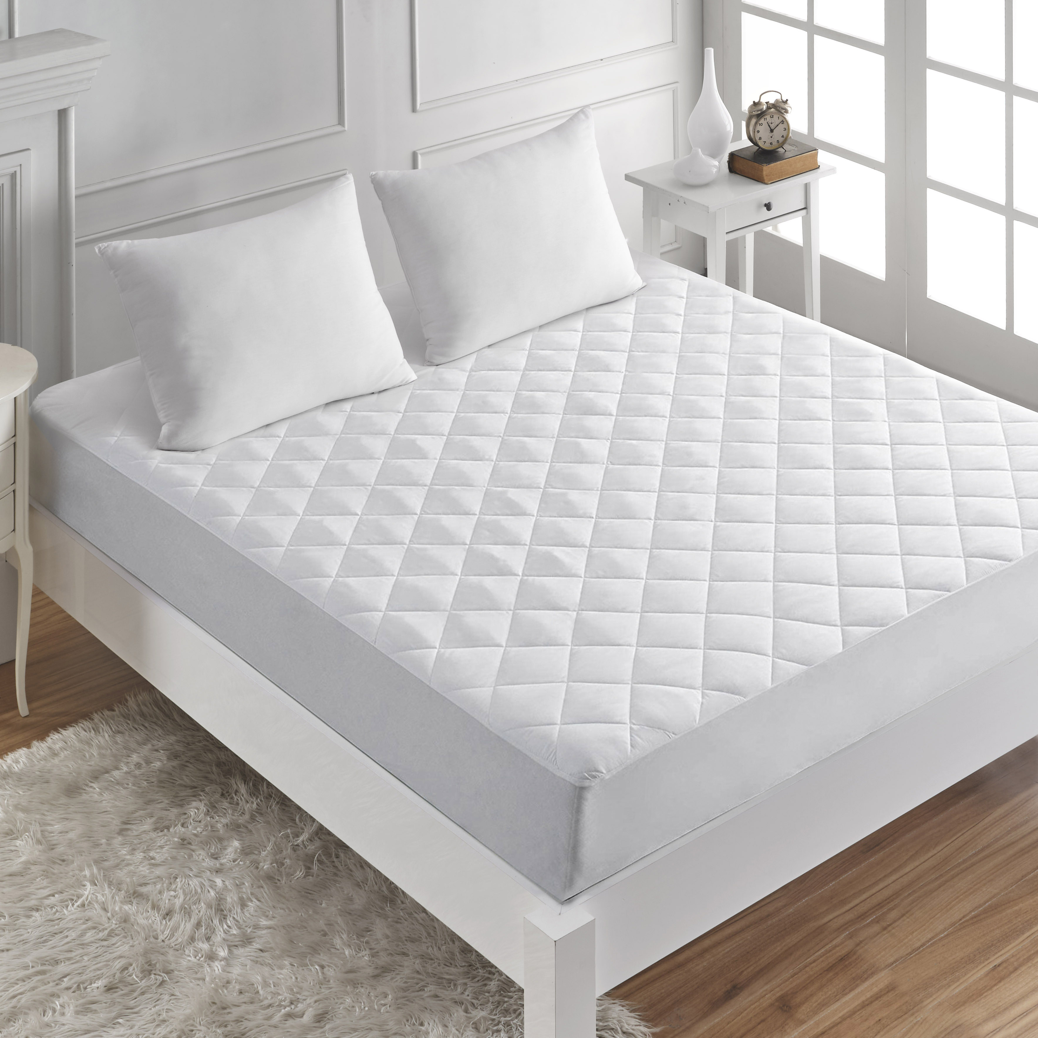 Водонепроникне простирадло Classic з еластичною гумою