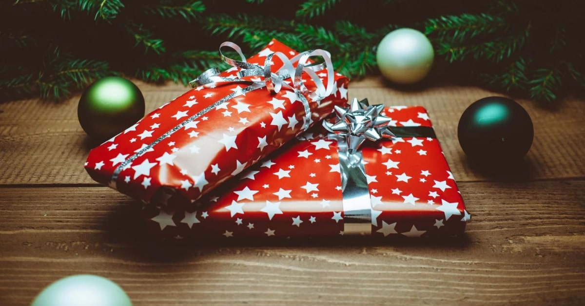 РЕЙТИНГ 5 НАЙКРАЩИХ РІЗДВЯНИХ ПОДАРУНКІВ ВІД ЕМІ 